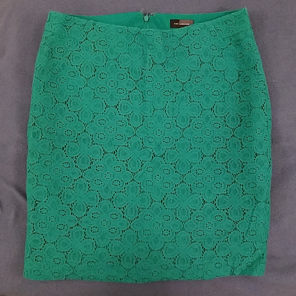 Limited Lace Pencil Skirt